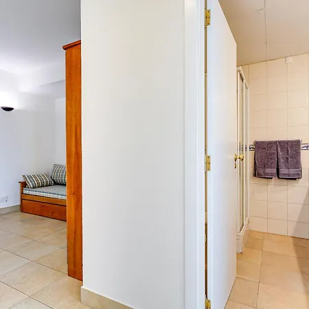With 2 Bedrooms At Vilamoura Marina 公寓