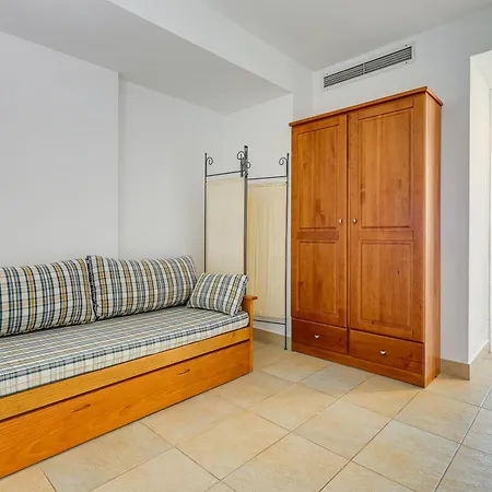 With 2 Bedrooms At Vilamoura Marina