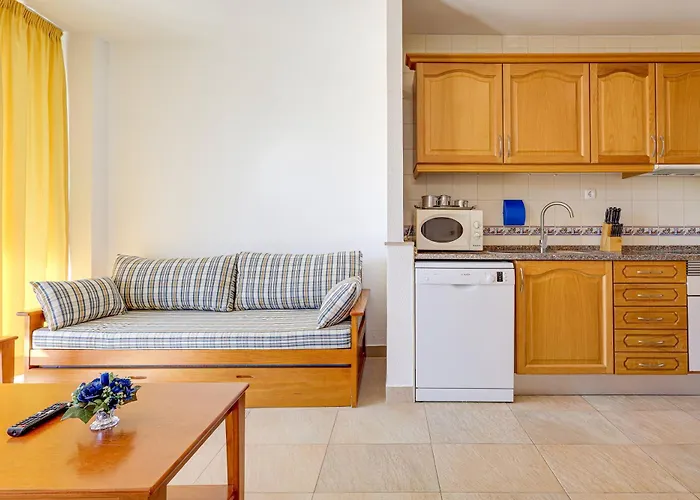 With 2 Bedrooms At Vilamoura Marina