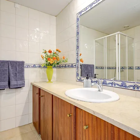 With 2 Bedrooms At Vilamoura Marina *