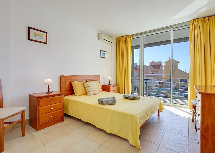 With 2 Bedrooms At Vilamoura Marina *