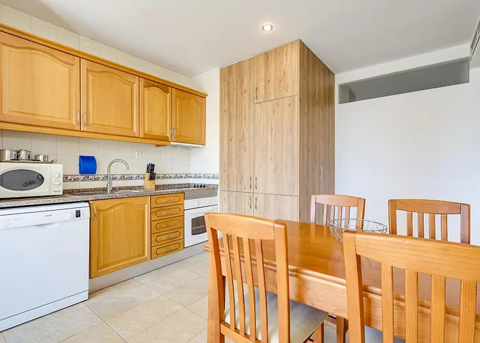 With 2 Bedrooms At Vilamoura Marina *